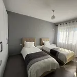Lori's Seaside Modern *