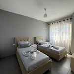 Lori's Seaside Modern
