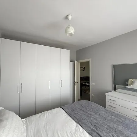 شقة Lori's Seaside Modern