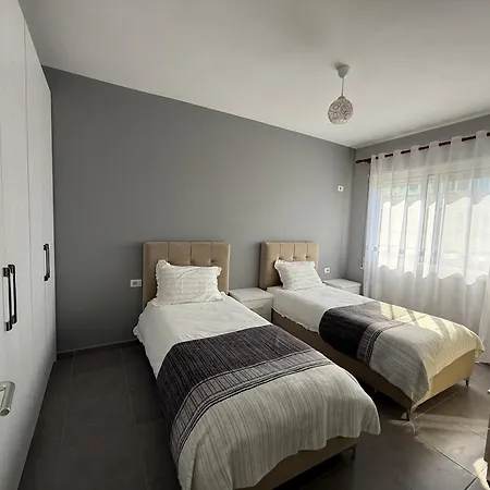 Lori's Seaside Modern *