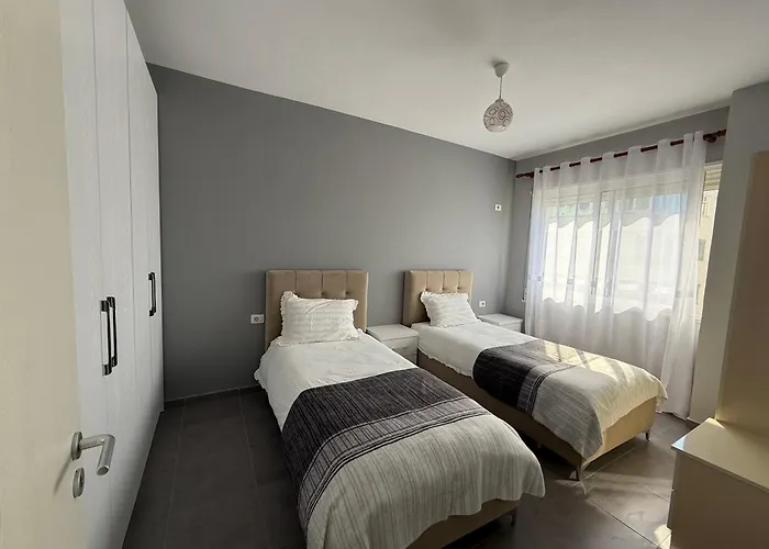 Lori's Seaside Modern *