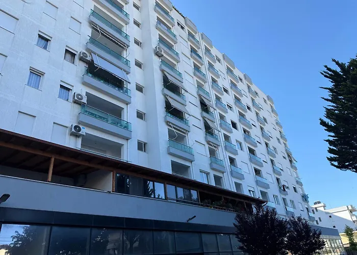 Lori's Seaside Modern