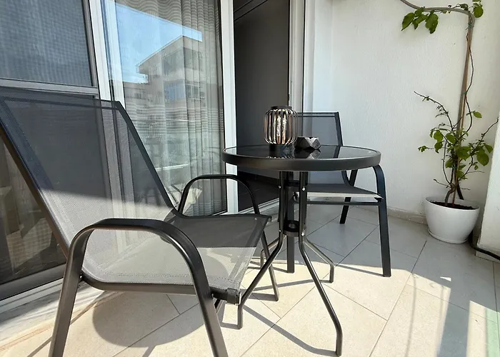 Lori's Seaside Modern * Durrës